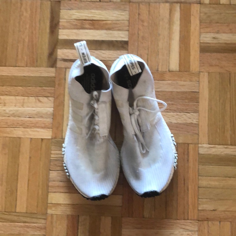 Adidas shoes size men’s 9.5 need gone fast